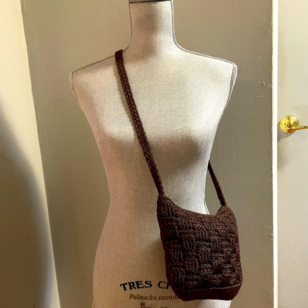 Ladies long strap crochet bag.